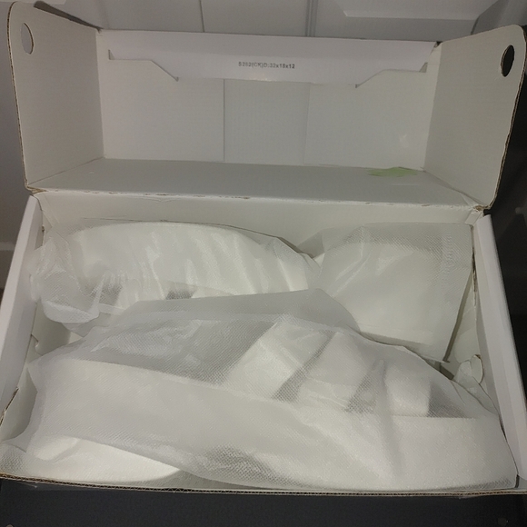 Effortless Style with White Platform Sandals Size 9 - Picture 8 of 8